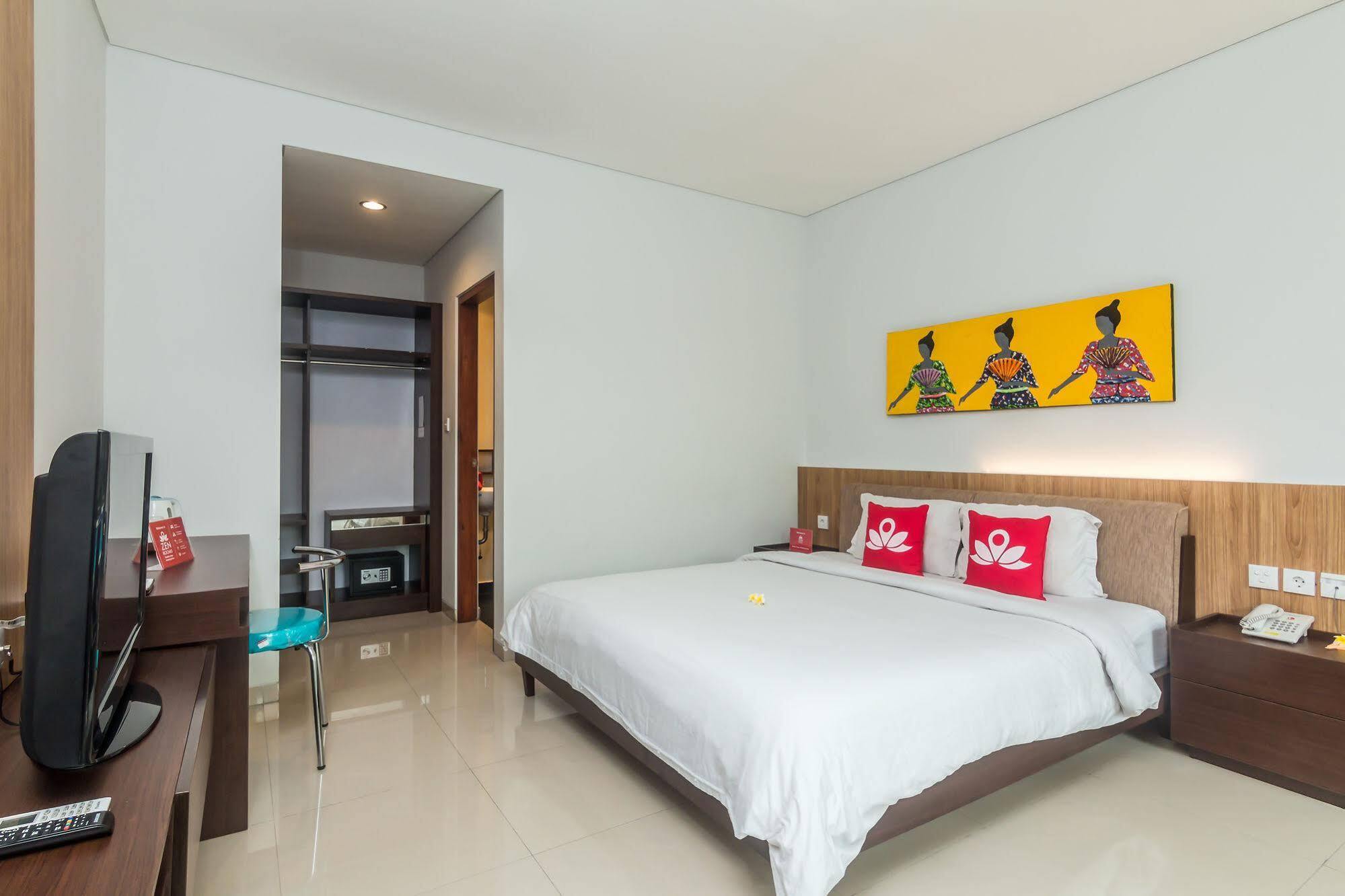Zen Rooms Seminyak Mertanadi Esterno foto